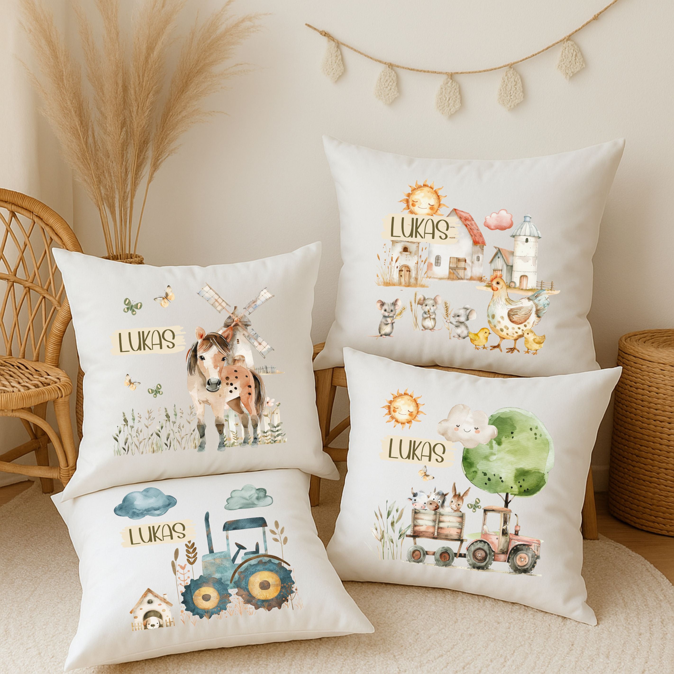 Personalisiertes Bauernhof-Kissen mit Namen – Traktor, Dorf, Pferd