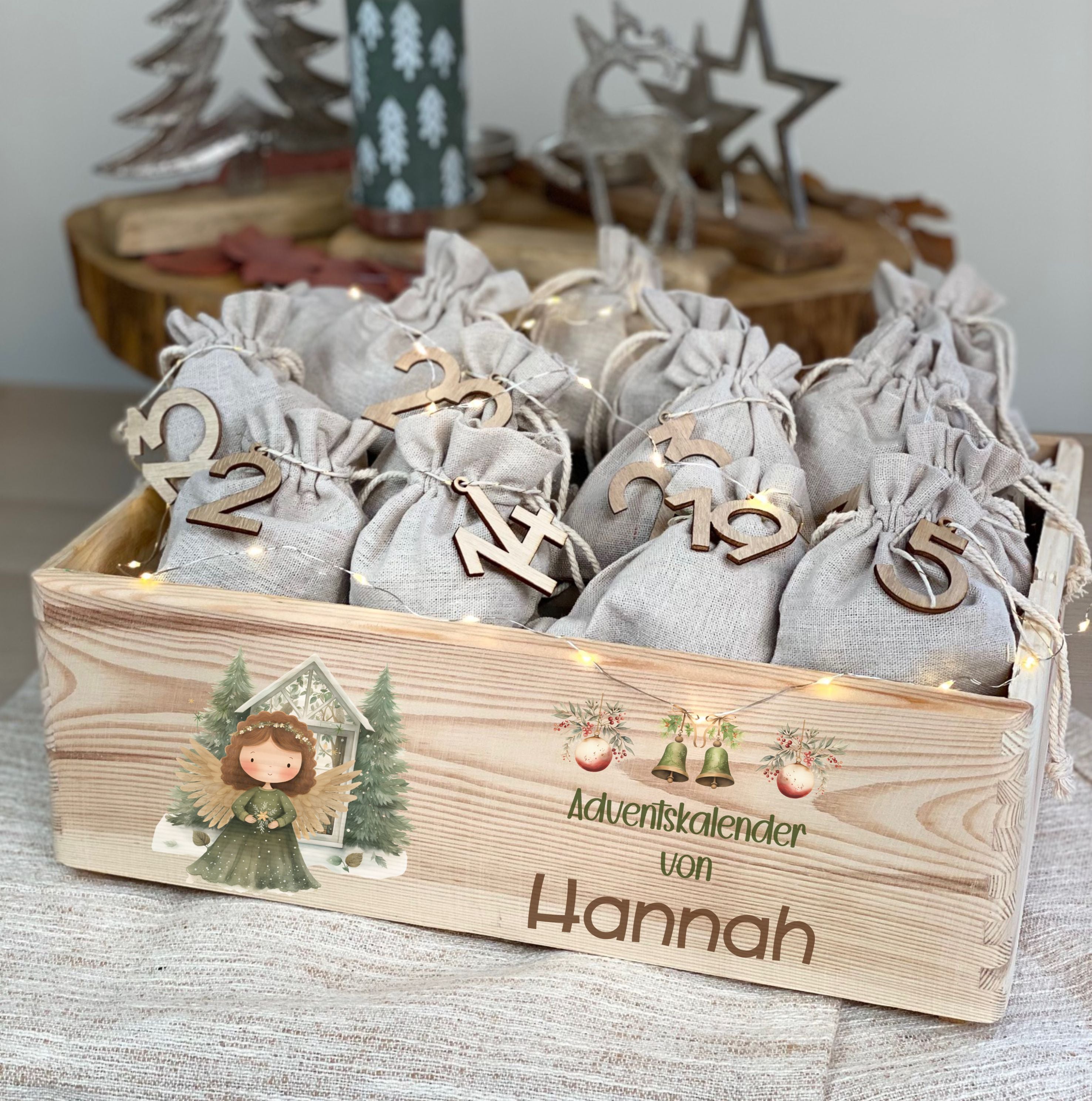 Adventskiste aus Holz mit Namen & Christkind Weihnachtsmann Motive
