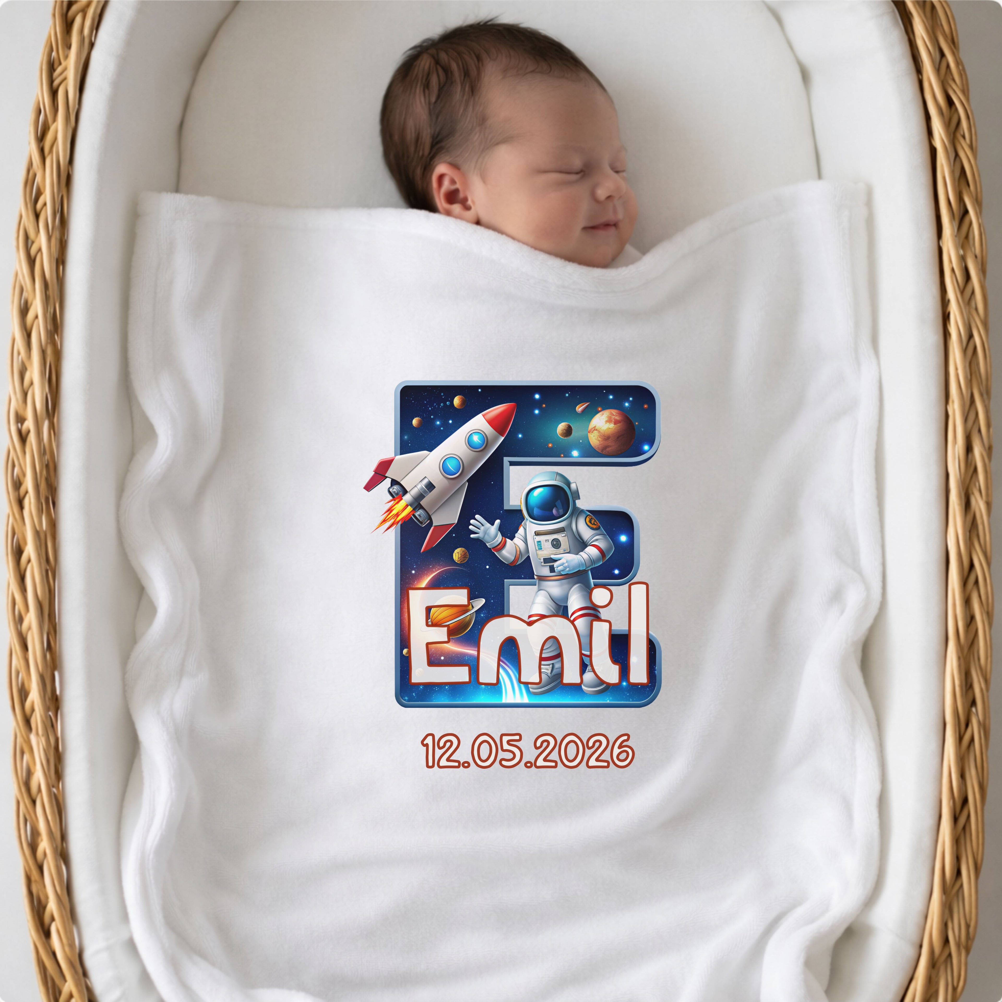 Babydecke mit Namen und optionalem Datum im Astronaut Look als weiche Kuscheldecke fuer Kinderwagen