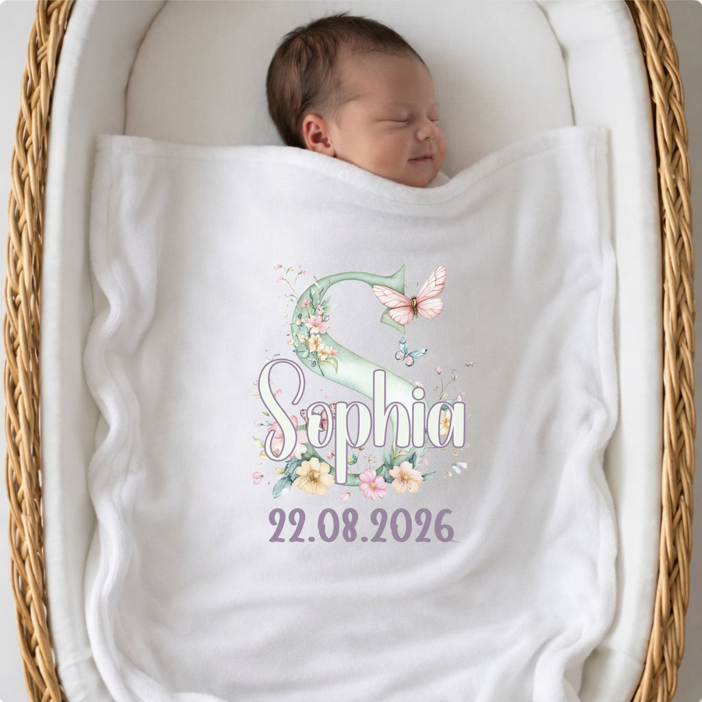 Babydecke mit Namen und optionalem Datum im Blume Buchstabe Look für Kinderwagen und Babybett