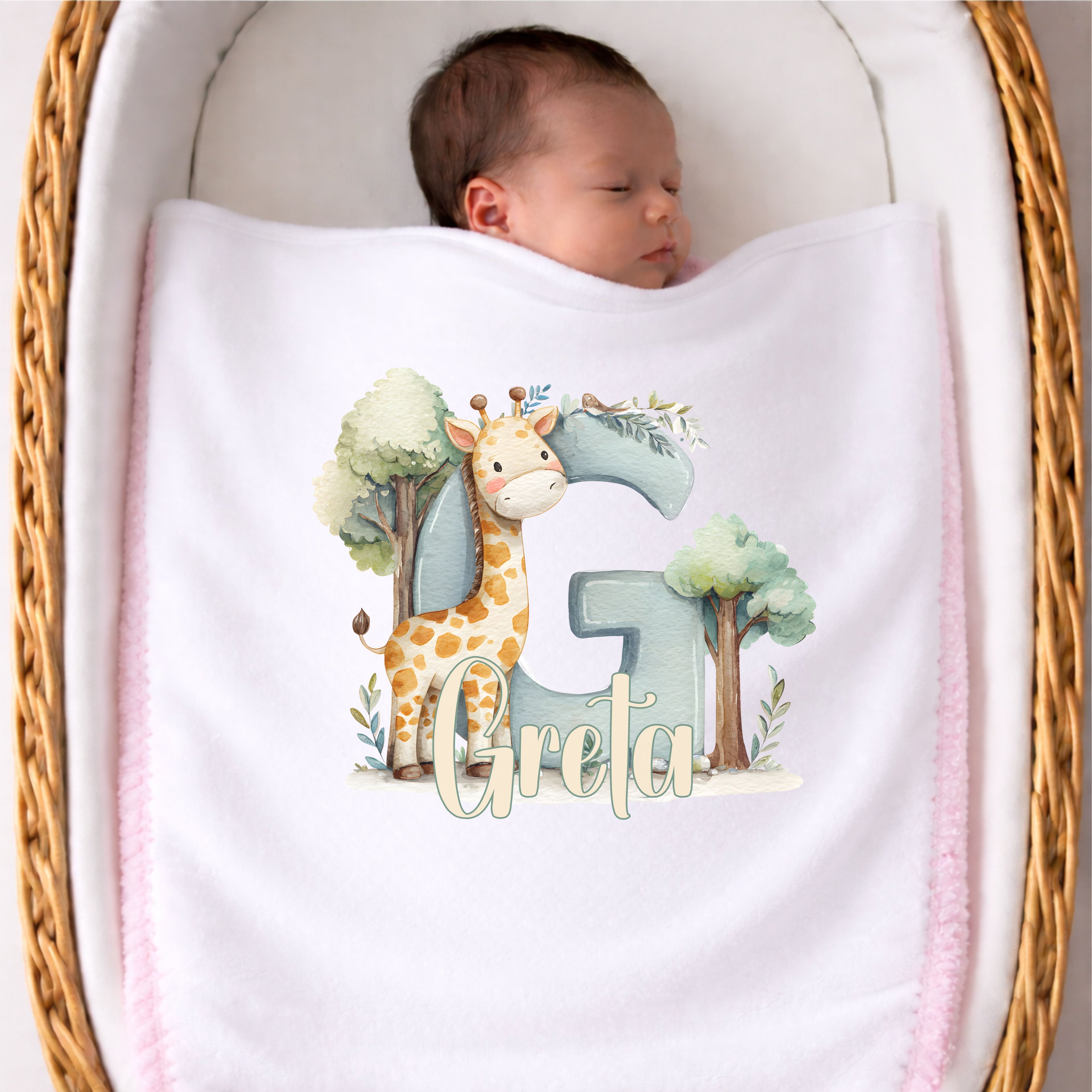 Kuscheldecke Baby mit Tierchen Motiv und Namensdruck als hochwertiges Babygeschenk