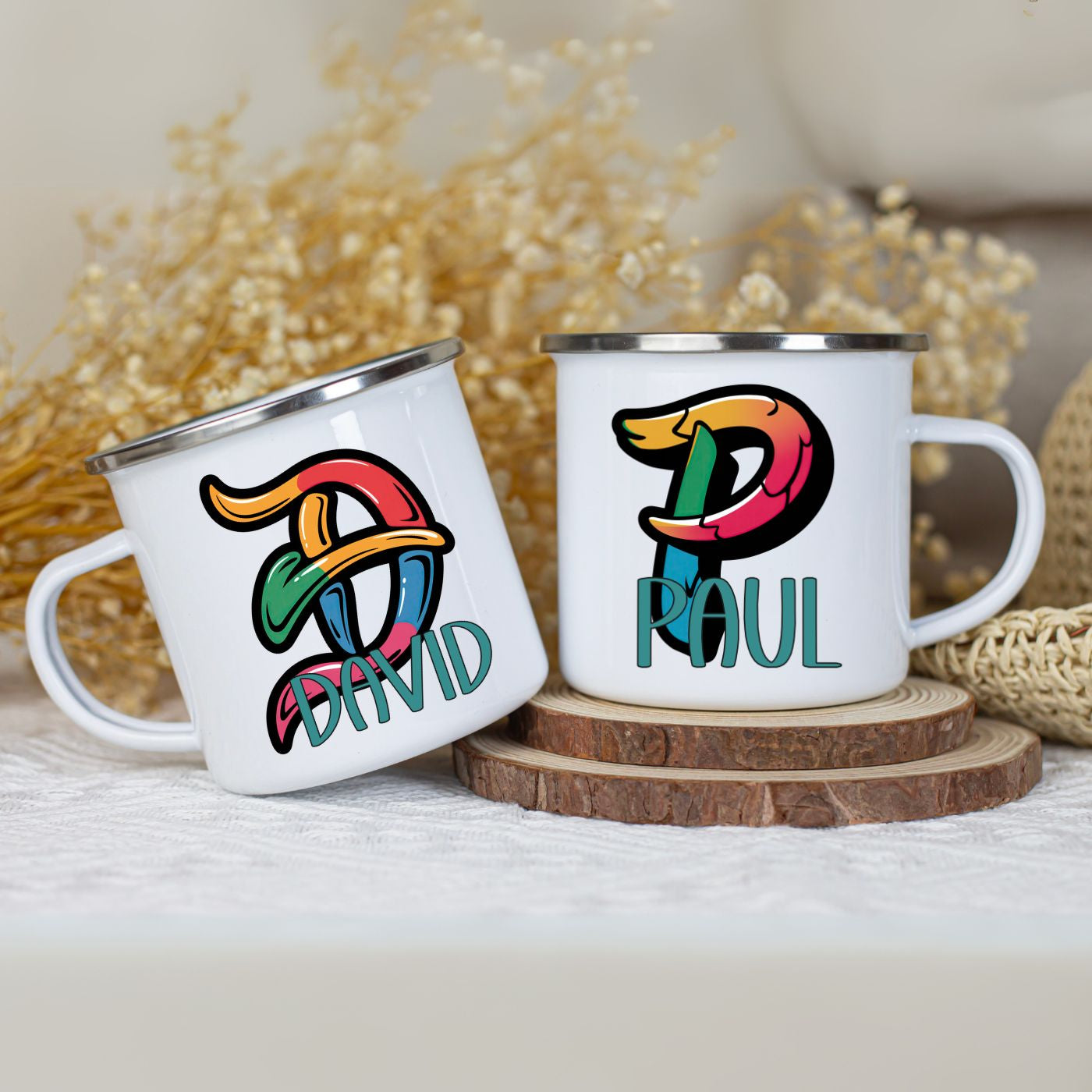 Personalisierte Emaille Tasse mit Graffiti Motiv und großem Buchstaben