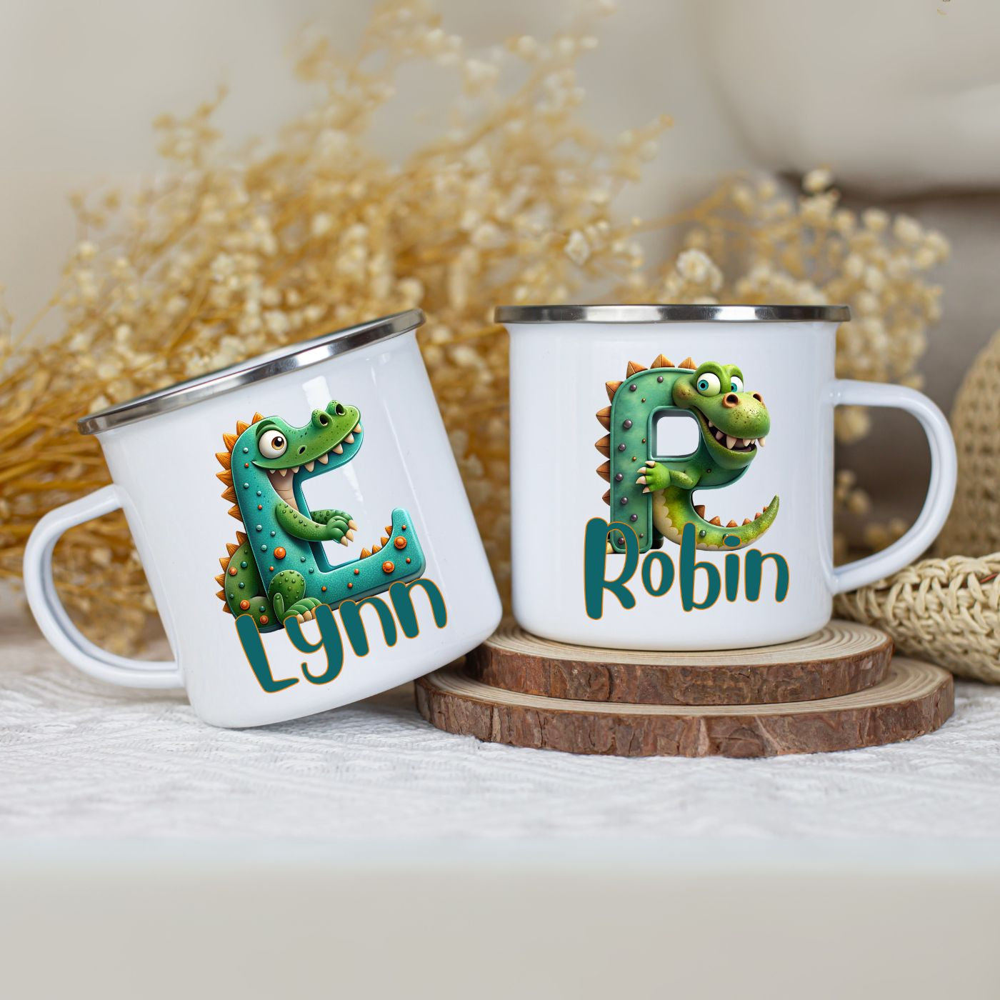 Emaille Becher mit Name personalisiert im niedlichen Dino Design