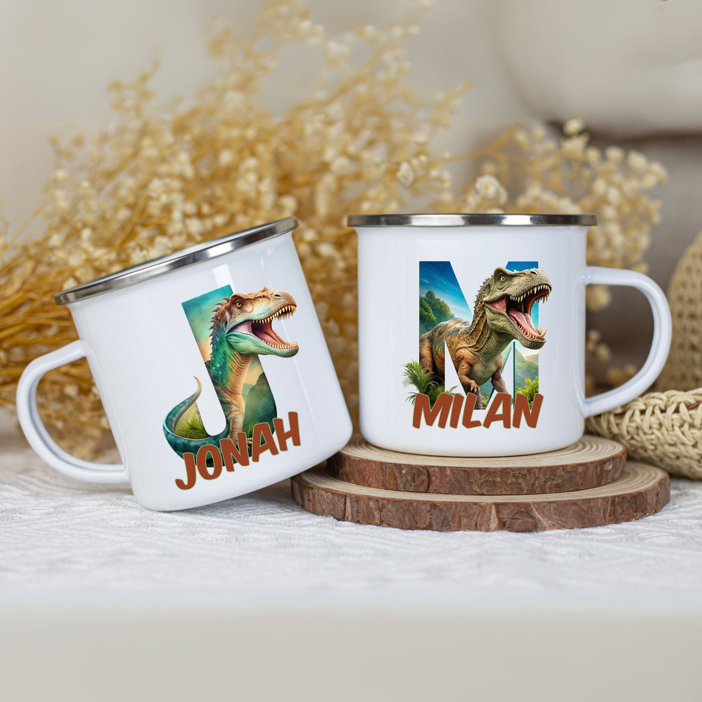 Emaille Becher mit Name personalisiert im Dinosaurier Design