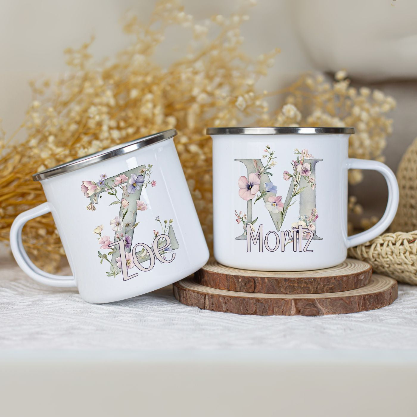 Emaille Becher mit Name personalisiert im floralen Design