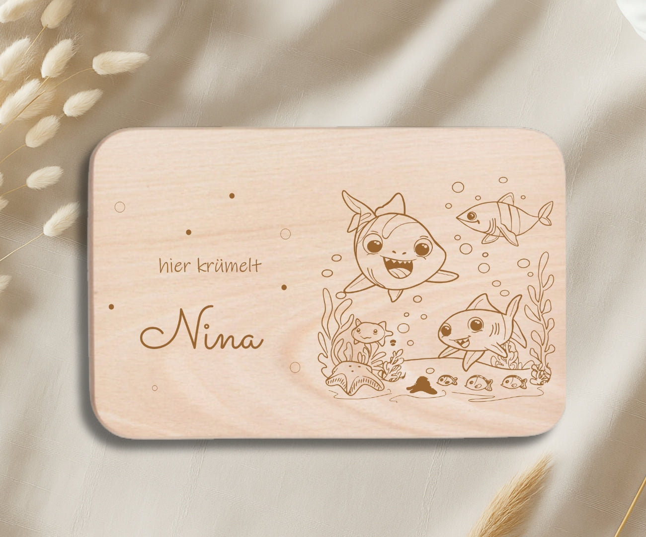 Personalisiertes Frühstücksbrettchen Kinder – Unterwasserwelt Gravur (Fische, Hai, Oktopus & Meeresschildkröte)