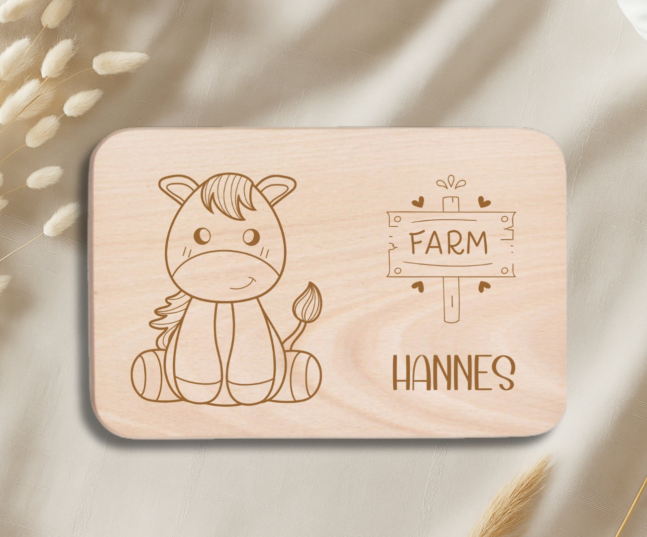 Personalisiertes Holzbrettchen Kinder – Bauernhof Motiv mit Gravur (Kuh, Pferd, Schaf, Dorf)