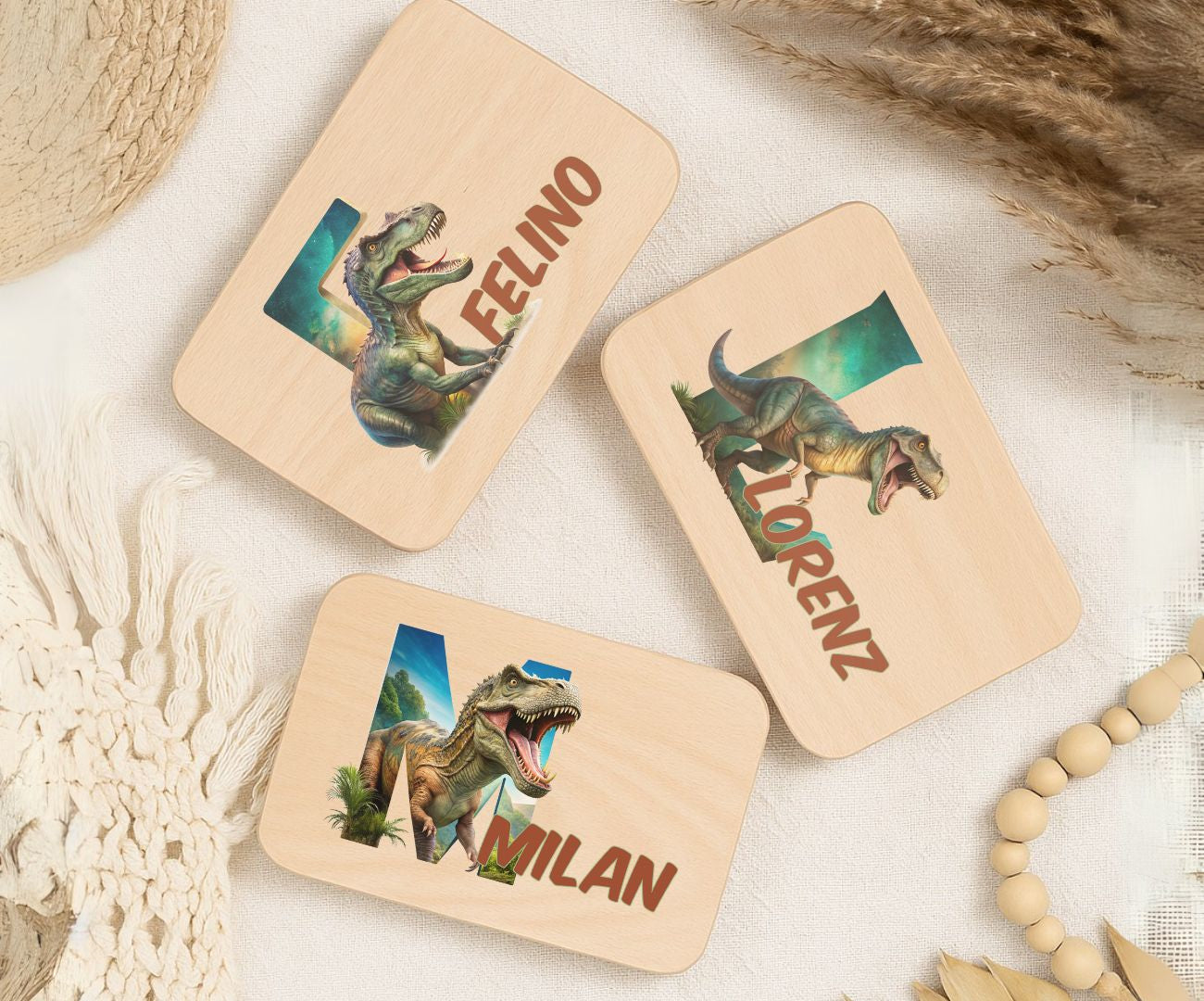 Frühstücksbrettchen Kinder personalisiert mit Dinosaurier Design