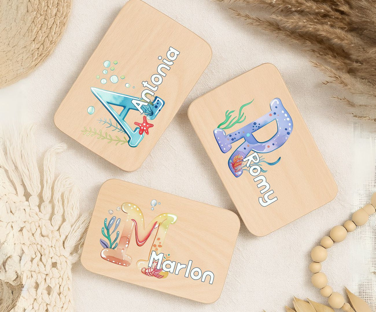Frühstücksbrettchen Kinder personalisiert mit Meeresmotiven und Buchstabe
