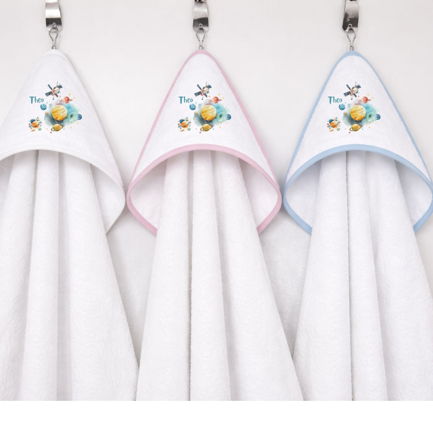 Kapuzenhandtuch Baby personalisiert – Weltall mit Namen
