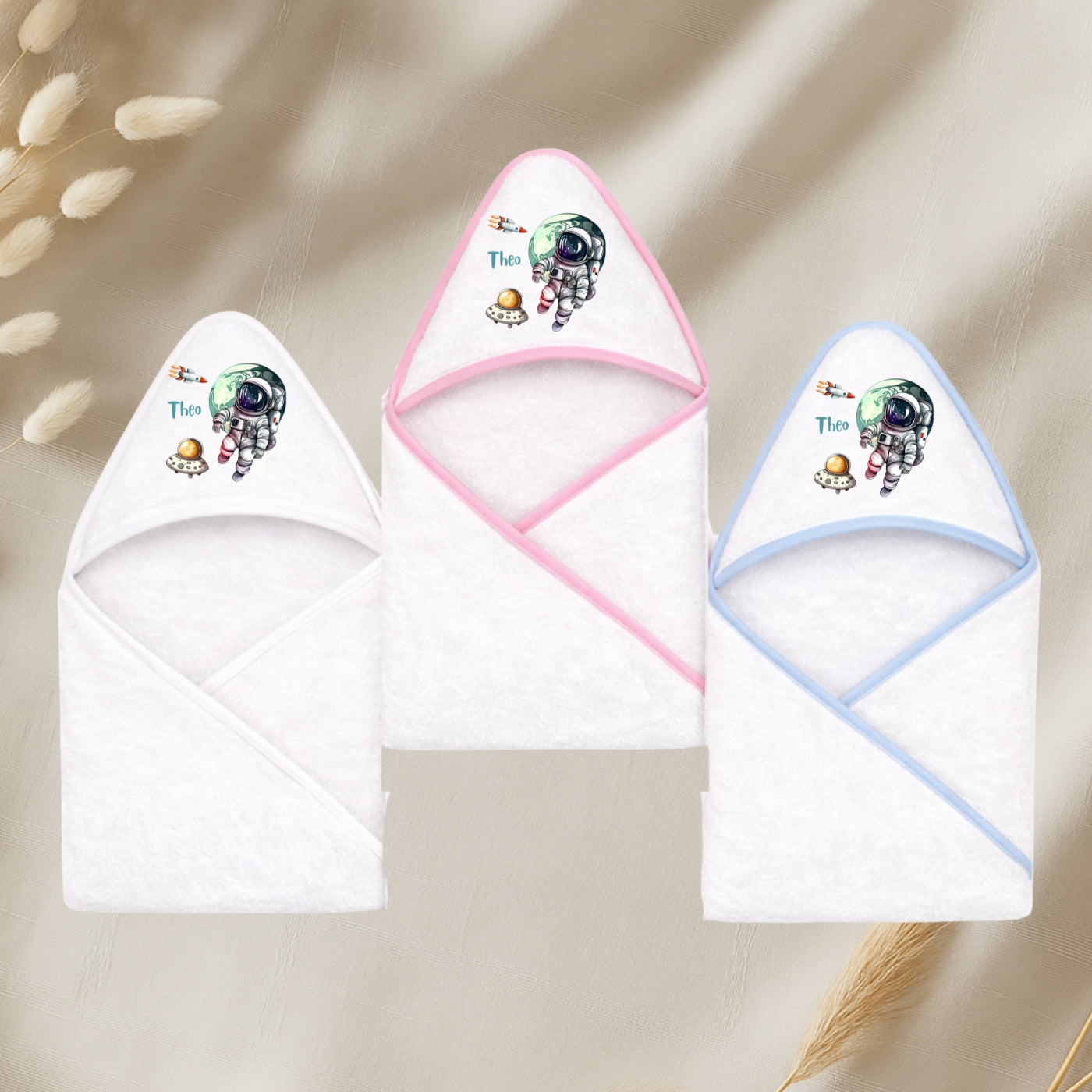 Kapuzenhandtuch Baby personalisiert – Weltall mit Namen