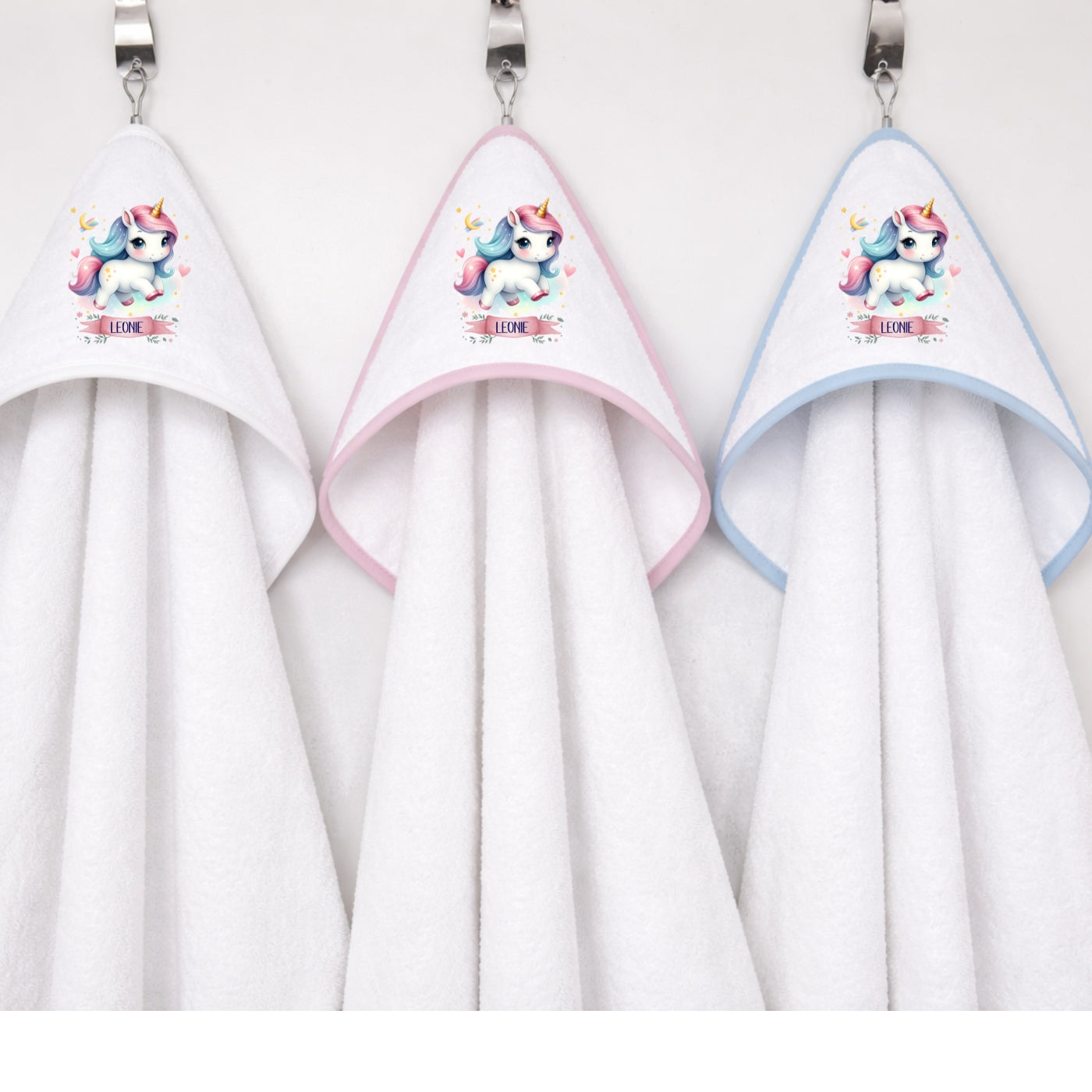 Kapuzenhandtuch Baby personalisiert – Einhorn mit Namen