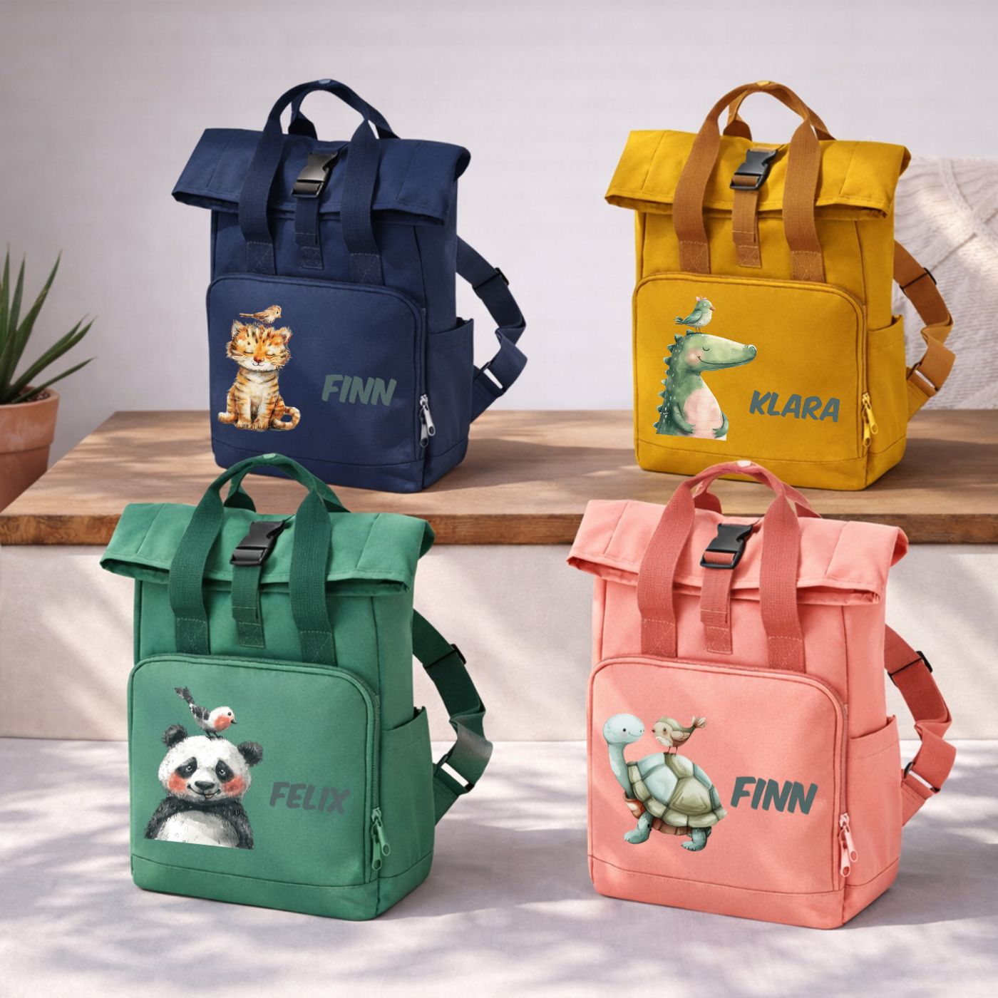 Kinderrucksack bunte Tiermotive personalisiert