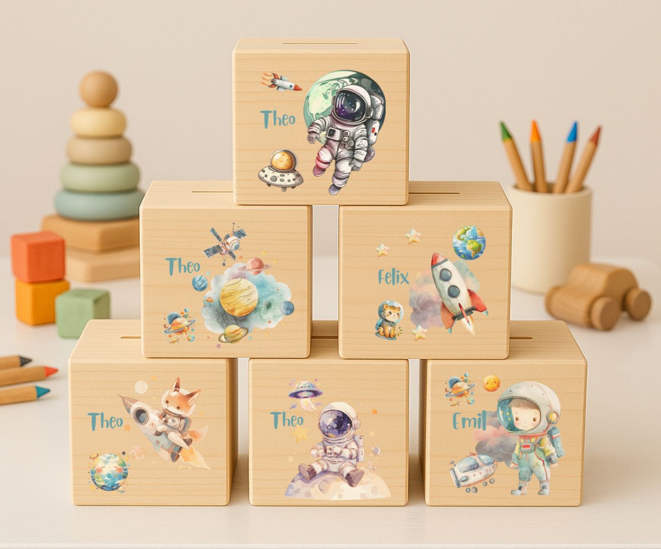 Holz Spardose Kinder personalisiert – Weltall Motiv mit Namen – Rakete, Astronaut, Planeten