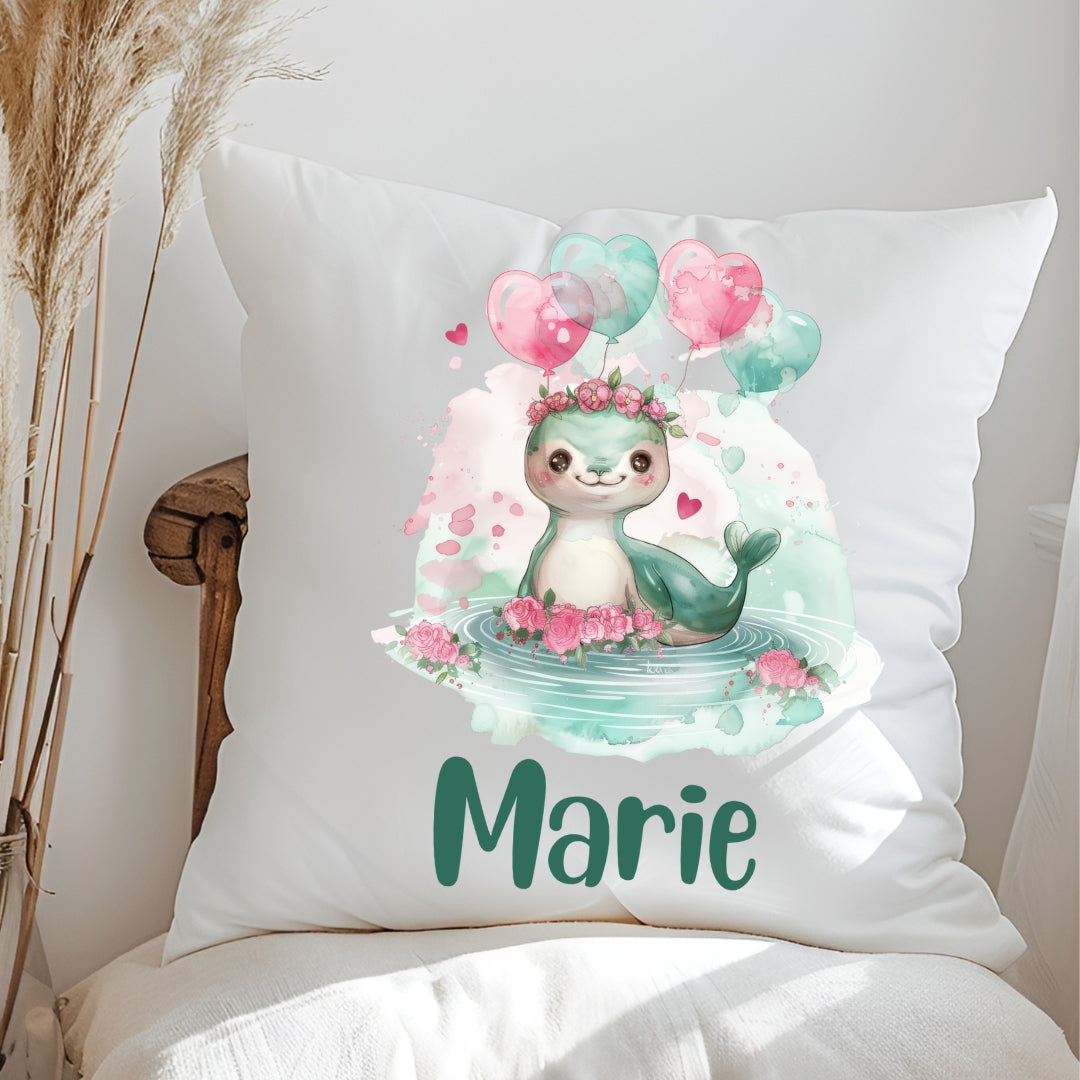 Personalisiertes Kissen mit grünen Tierchen – süß, niedlich & mit Namen