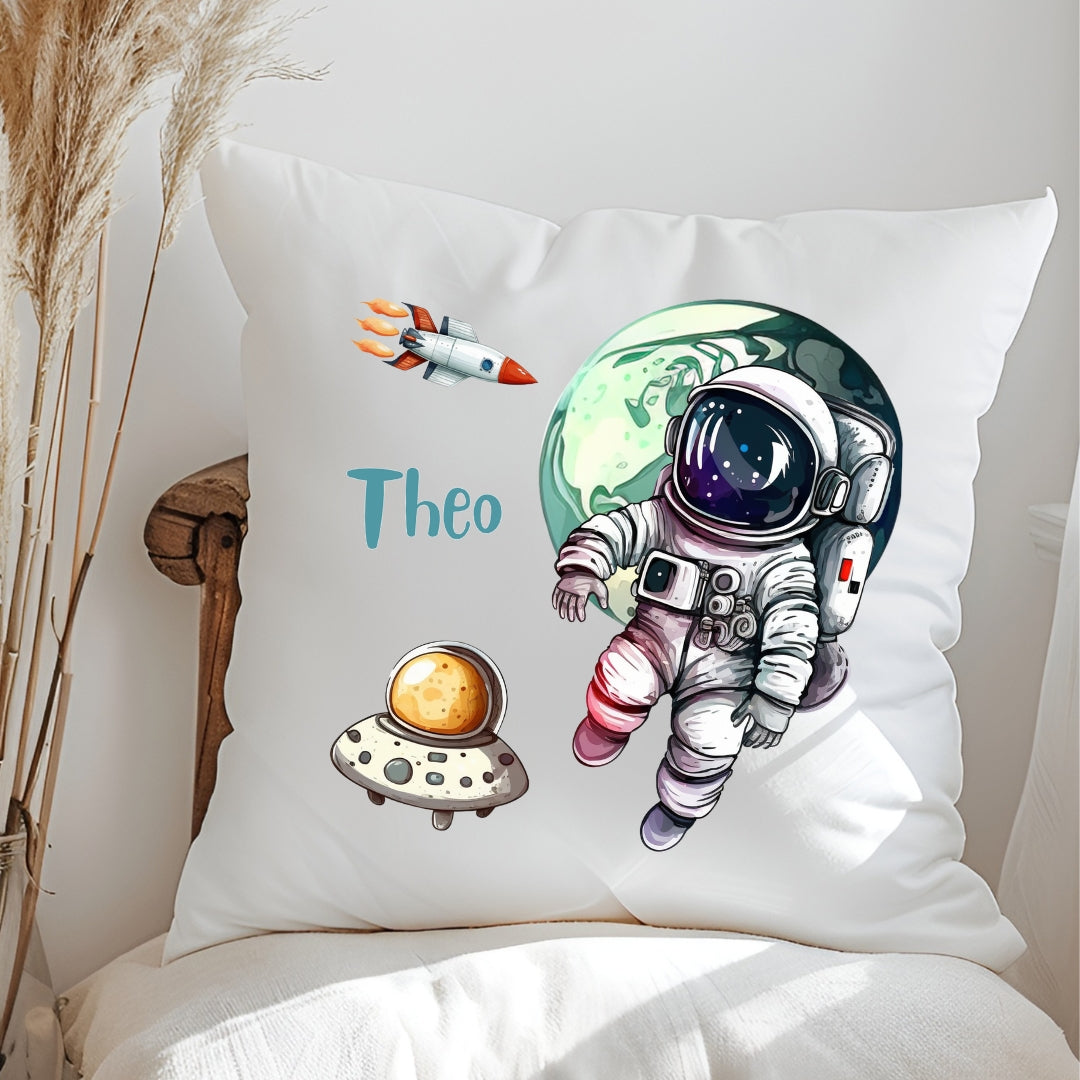 personalisiertes Kinderkissen mit Rakete & Planeten