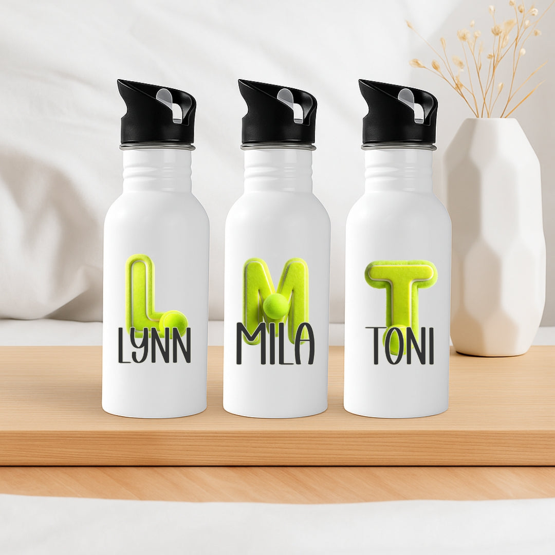 Personalisierte Trinkflasche mit Strohhalm Kinderflasche mit Namen und Tennis Buchstabe für Schule und Kindergarten